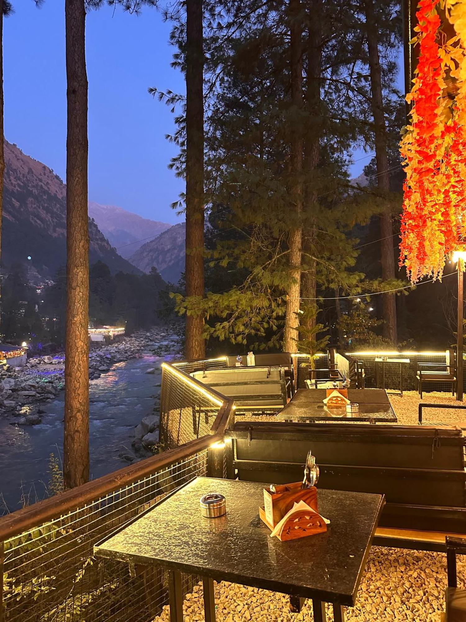 Ahava Kasol Riverside Cafe And Cottages Eksteriør billede