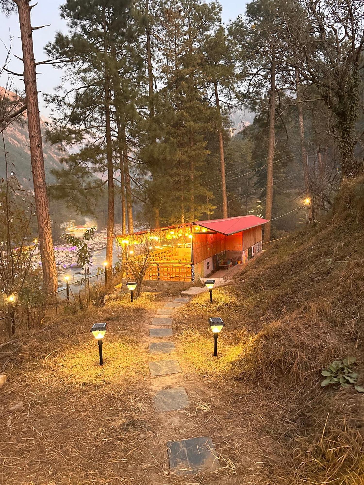 Ahava Kasol Riverside Cafe And Cottages Eksteriør billede