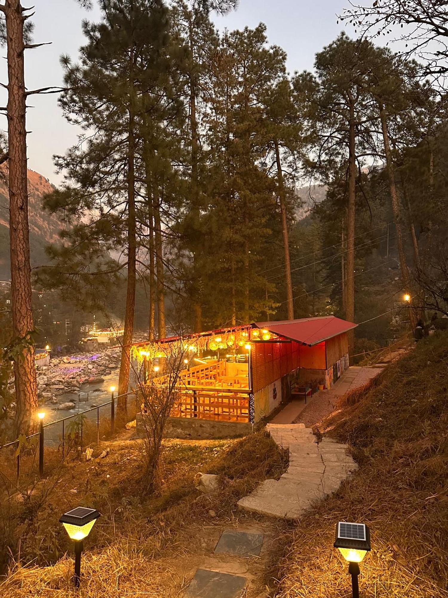Ahava Kasol Riverside Cafe And Cottages Eksteriør billede