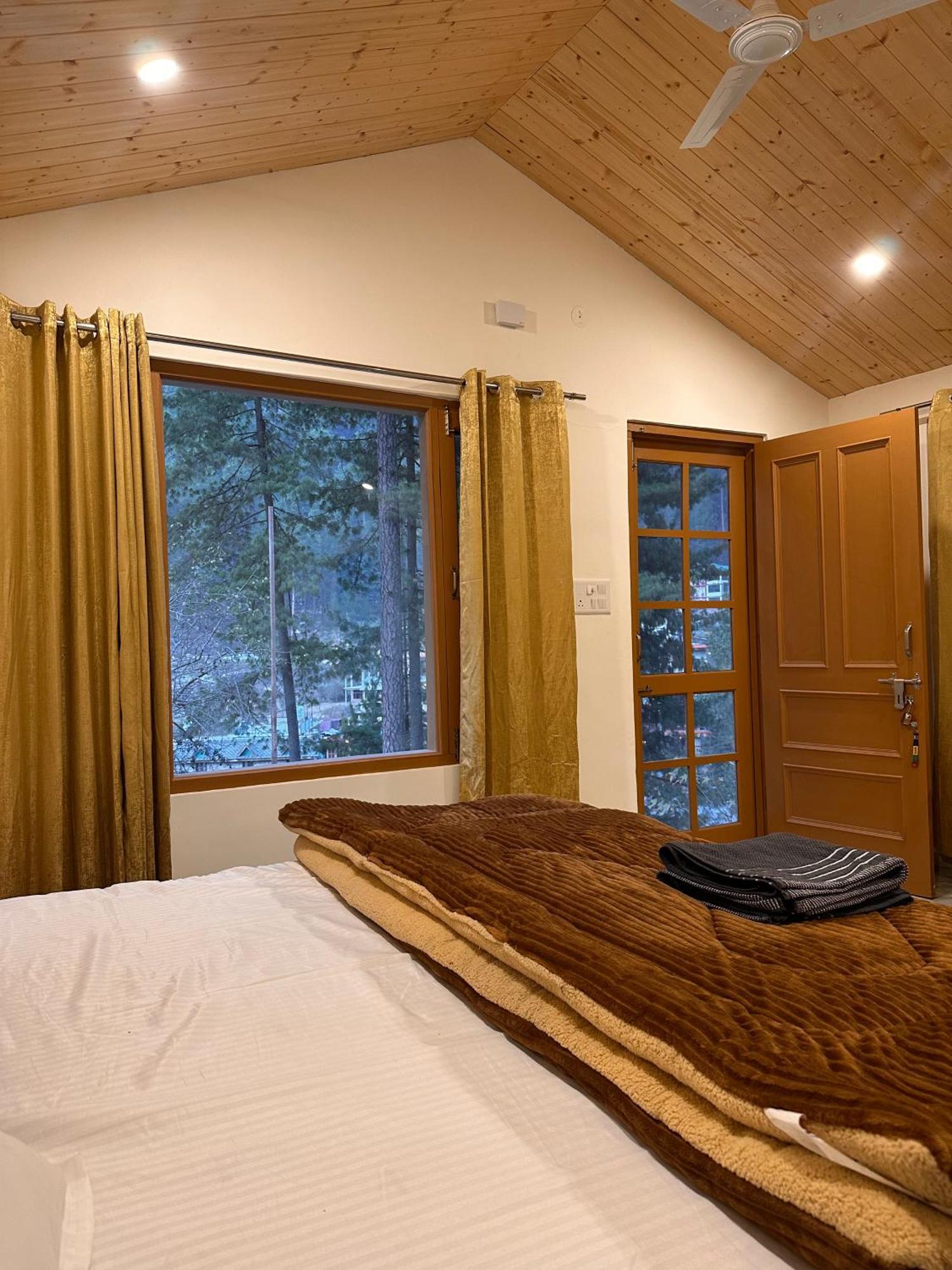 Ahava Kasol Riverside Cafe And Cottages Eksteriør billede