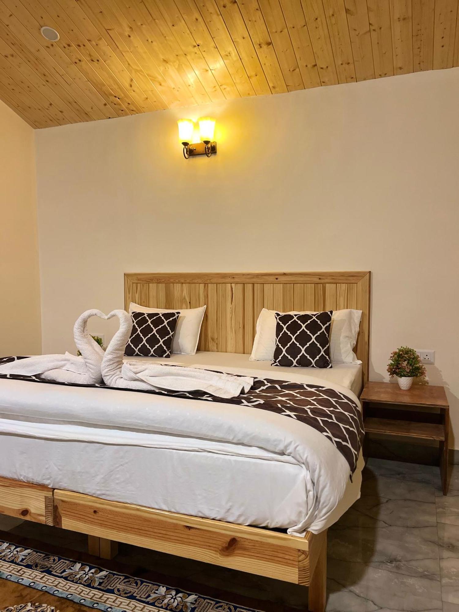 Ahava Kasol Riverside Cafe And Cottages Eksteriør billede